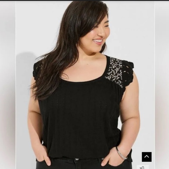 Knit Scoop Neck Ruffle Sleeve Swing Top | Color: Black/Cream - Picture 1 of 4